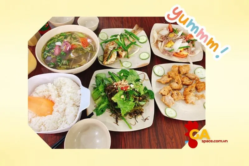 Cơm hải sản Út Ngọc